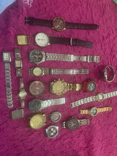 Lote Com 20 Relógios De Pulso Antigos E Usados - Para Conserto Ou Peças