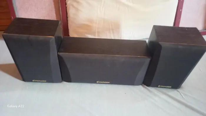 Caixas de som pioneer 2 frontais e 1 central