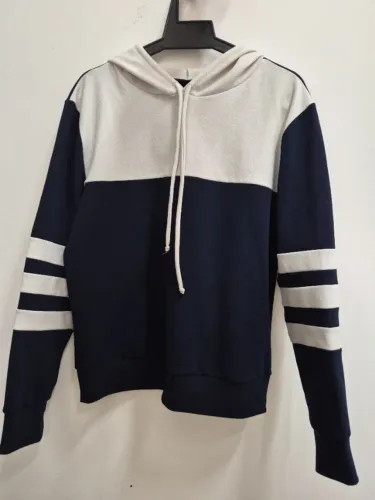 Blusa manga longa Azul Marinho e Branca