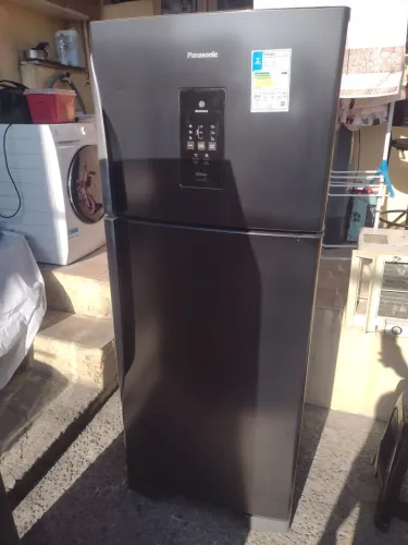 Vendo geladeira Panasonic froosfre 400 LT