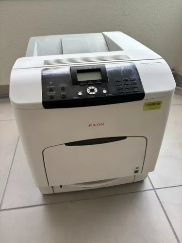 Impressora Colorida Ricoh SP C440DN A4 com Duplex - Excelente