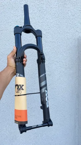 Suspensão FOX STEP CAST 34 
