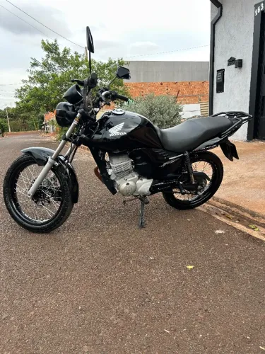 Moto Fan 150, ano 2011 