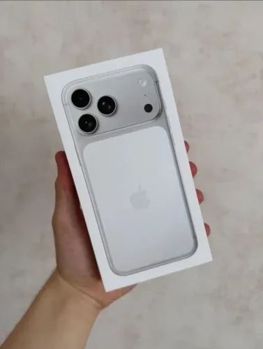 iPhone 17 Pro Max 256GB Prata Lacrado, Performance Profissional e 1 Ano de Garantia Apple
