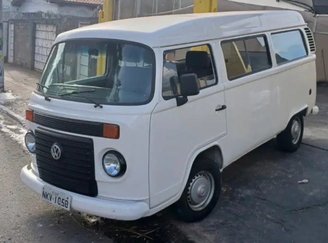 Volkswagen Kombi Standard 1.4 MI Total Flex 8V 2010