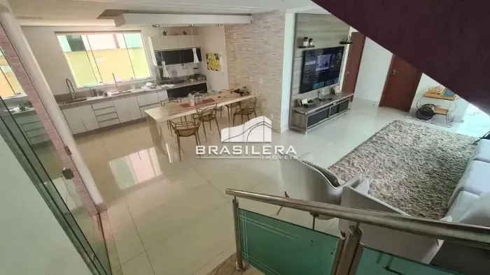 Sobrado com 4 suítes à venda, 284 m² por R$ 2.100.000