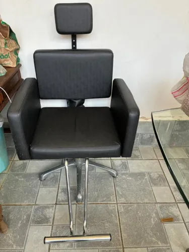 Poltrona Cadeira Salão Hidráulica Reclinável