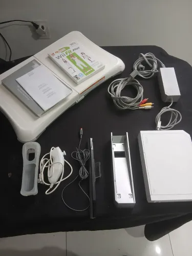 Nintendo wi original + wi fit plus