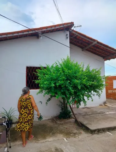 Micaela- Vendo casa no Icui 