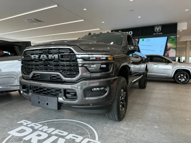 Ram 3500 Laram.6.7 Night Ed.tb CD 4X4 Die. 2025