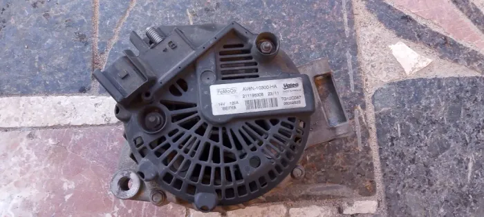 Alternador de carro.