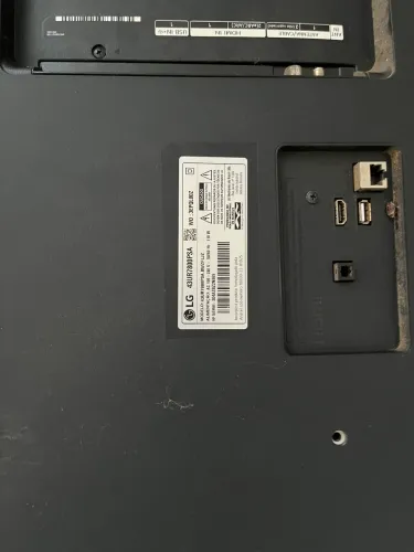 Televisão LG 43 com defeito 