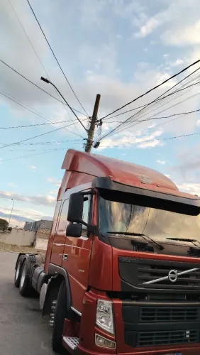 Caminhão Volvo 370