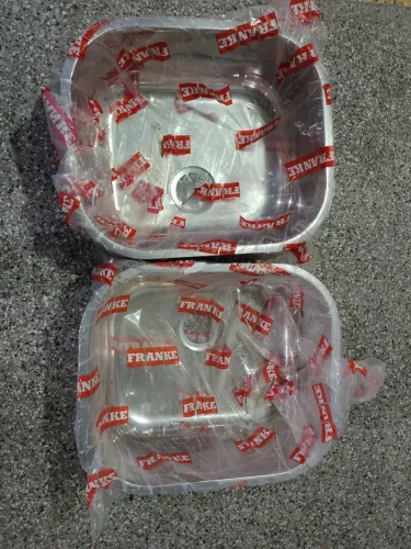 Duas cubas de pia de embutir em aço 