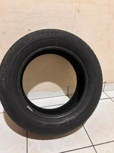 Pneu bridgestone