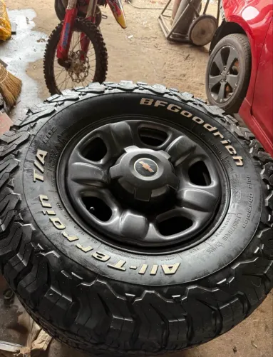 Rodas ferro s10 2022 c/ pneu bf 265/70 16