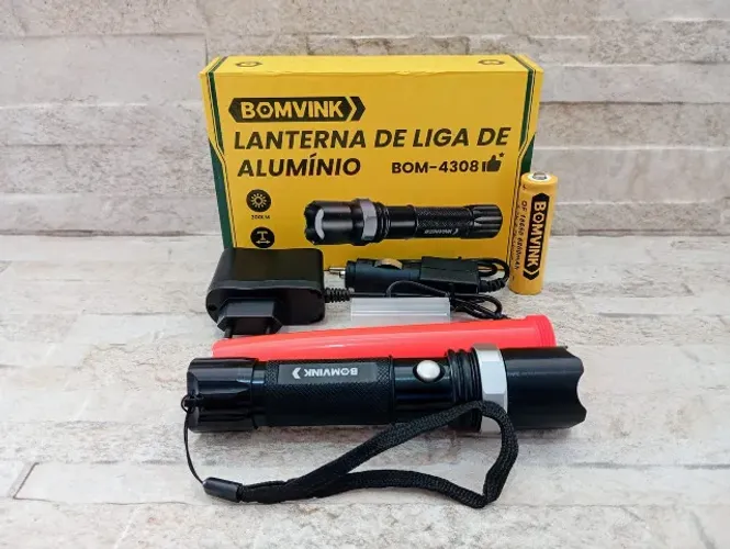 Lanterna Led Recarregável de Liga de Alumínio
