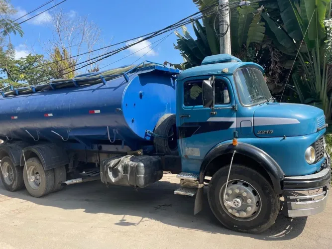 Vendo caminhão pipa pronto para trabalhar 