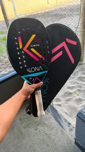 Vendo raquete de beach tennis kona GLADIADOR 2025