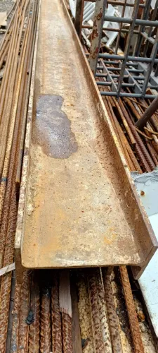 2 - VIGAS DE FERRO 2,80MTS COMPRIMENTO /// R$560,00 CADA VIGA