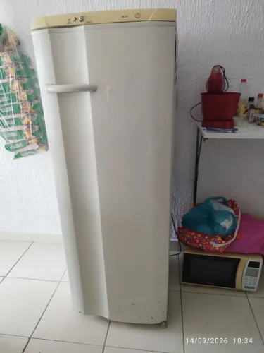 Geladeira toda boa. Oportunidade