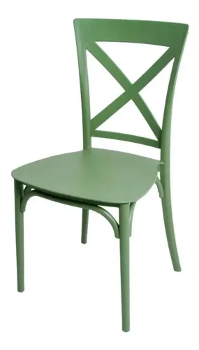 Cadeira verde estilo bistrô, semi nova, nunca utilizada. Linda e resistente.