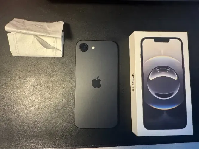 Iphone 16e 256gb Black (Nota fiscal + Na garantia Apple)