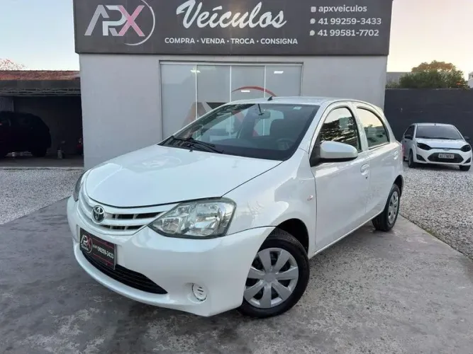 Toyota Etios 1.3 Flex 16V 5P Mec. 2015