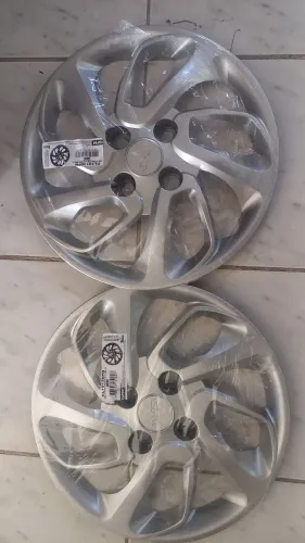 JOGO 4PÇS CALOTAS FIAT UNO 2019 2020 ARO 14 PRATA NOVOS
