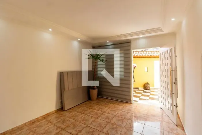 Casa à Venda - Vila Jacuí, 3 Quartos, 180 m2