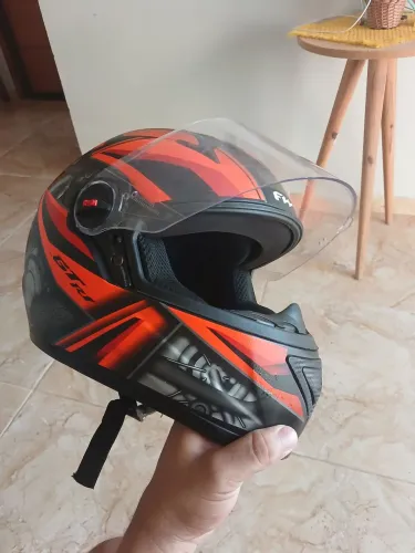 Capacete masculino