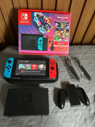 Nintendo Switch V2 - Excelente estado de conservação