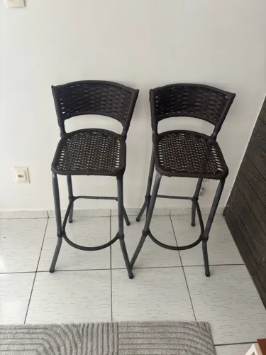 2 banquetas altas de fibra sintética