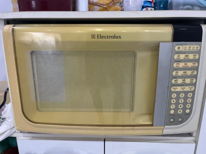 MICRO-ONDAS ELECTROLUX 31L - OPORTUNIDADE PRA CONSERTO OU PEÇAS