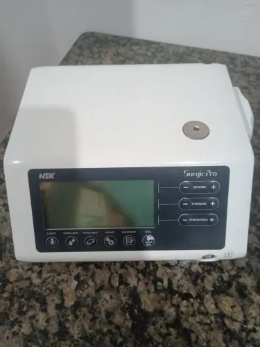 Surgiu pro- Motor de implante