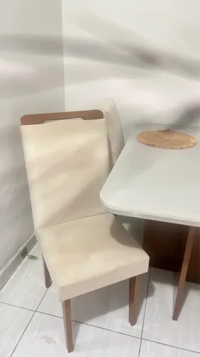 4 cadeiras /ngm tem esse preço 