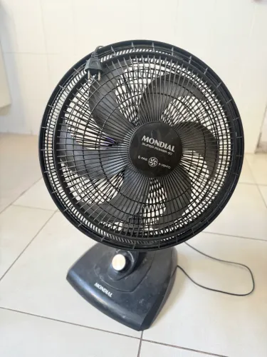 Ventilador mundial 5 pás precisando de reparo nas hélices 