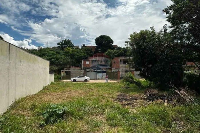 Lote à venda em Lagoa de Jacaraípe  Excelente oportunidade. Aceita proposta!