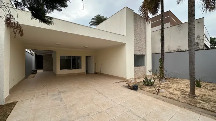 Alugo casa em Vicente Pires no Jockey Clube