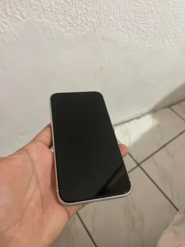iPhone XR 128GB Branco - Bateria 100% e Tela Nova