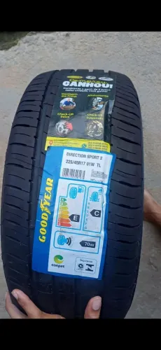 Estou vendendo um jogo de pneus goodyear