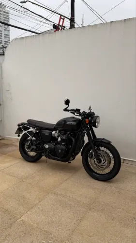 Triumph Bonneville T120 Black 23/23 3.635km impecável