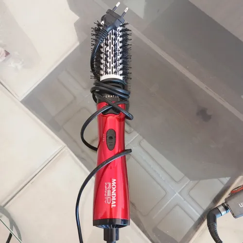 Vendo prancha vulcan Taiff + escova giratória.