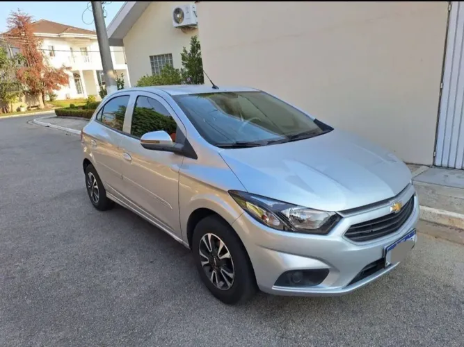 Chevrolet Onix Hatch LTZ 1.4 8V Flex Power Aut. 4P 2016