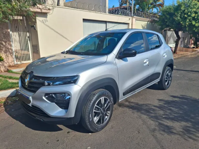 Renault Kwid Intense 1.0 Flex 12V 5P Mec. 2025