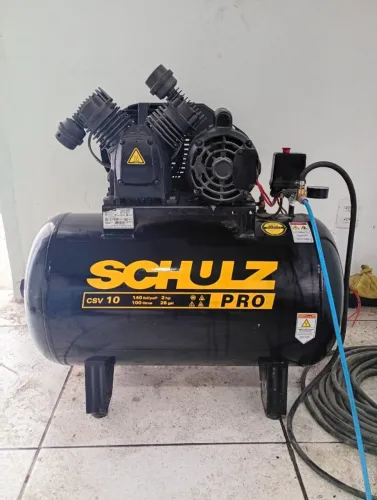 Compressor de Ar Profissional Schulz PRO 10 100L 2HP