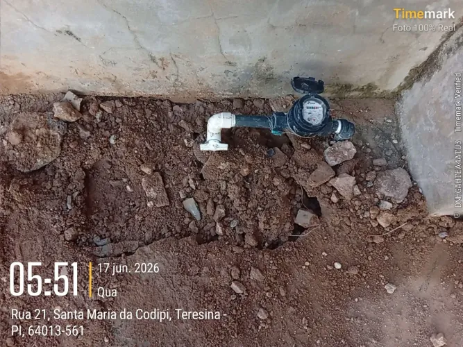 Vende-se uma casa casa