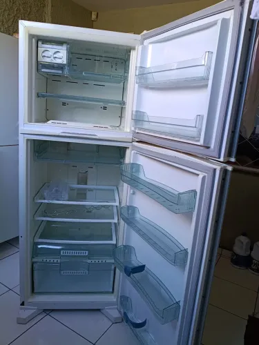 Geladeira Frost Free 440 Litros