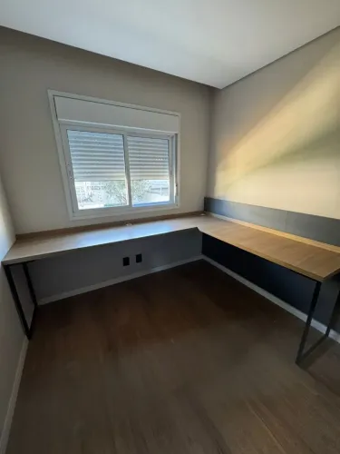 Mesa escritório em L
