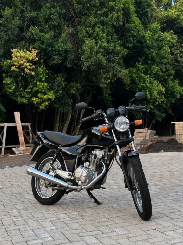 TITAN 125 KSE 2004